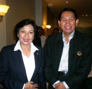  Ketua KONI Pusat, Rita Subowo dan Ketua PBI Riau, HR. Marjohan Yusuf dalam acara MUSORNAS PBI 2010 di Jakarta 30 Januari 2010. 