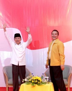  Gubernur Riau HM Rusli Zainal Dampingi Calon presiden (Capres) M Jusuf Kalla saat kampanye dialogis di Hotel Sahid Pekanbaru, Sabtu (13/6/09). 