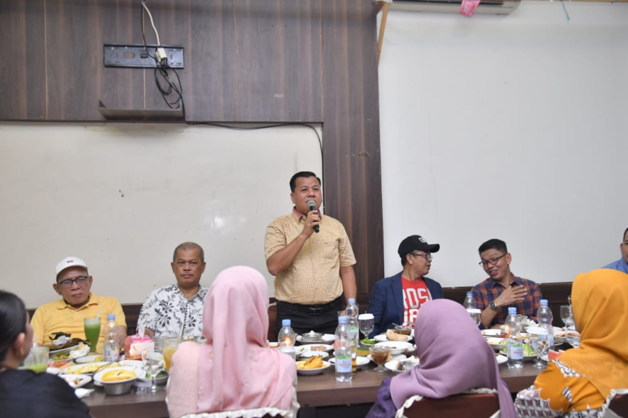 Hari Pertama HPN Provinsi, Bupati Kuansing Jamu Makanan Malam Rombongan PWI Se-Riau