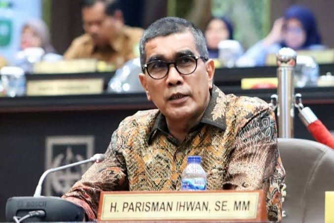 Ketua Forki Riau, Parisman Ihwan bersama Ketua Harian INKANAS Riau, Dansat Brimob Polda Riau.