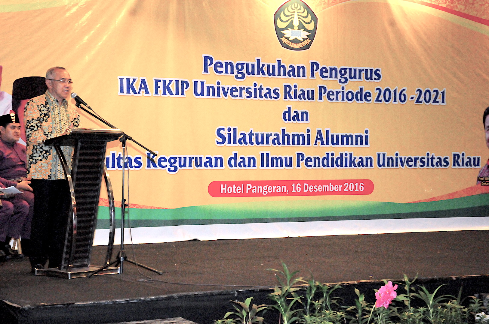 Permalink ke Gubri hadiri Pengukuhan IKA FKIP Universitas Riau