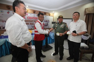 Permalink ke Disdik Riau Terima Bantuan 11 Ribu Masker dari RAPP