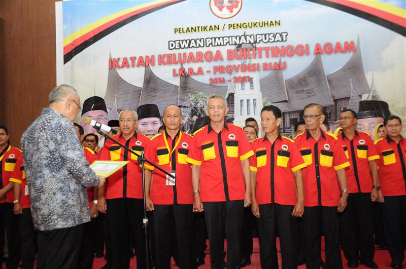 Plt Gubri kukuhkan Dewan PP I.K.B.A Riau 3 (Custom)