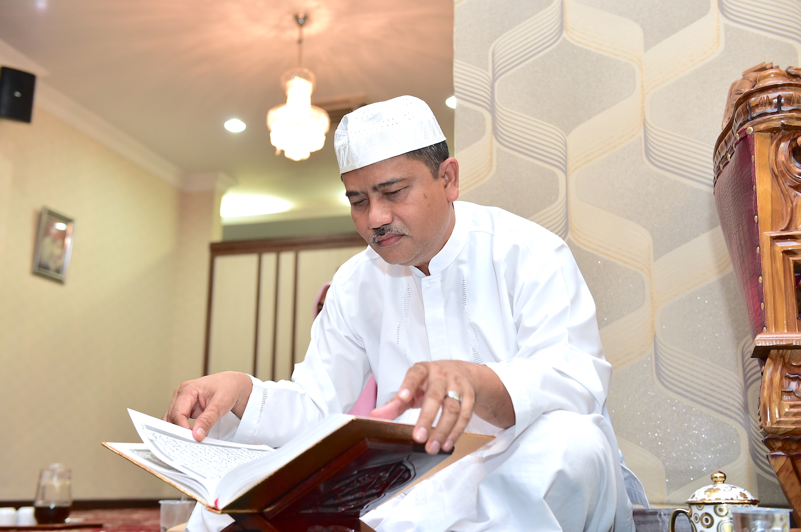 Permalink ke Sekda Prov Riau H Ahmad Hijazi saat membaca Ayat Suci Alquran