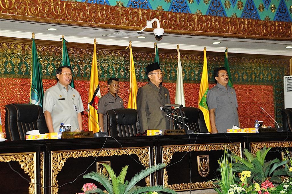 Sekda Prov Riau hadiri Paripurna DPRD Prov Riau 2