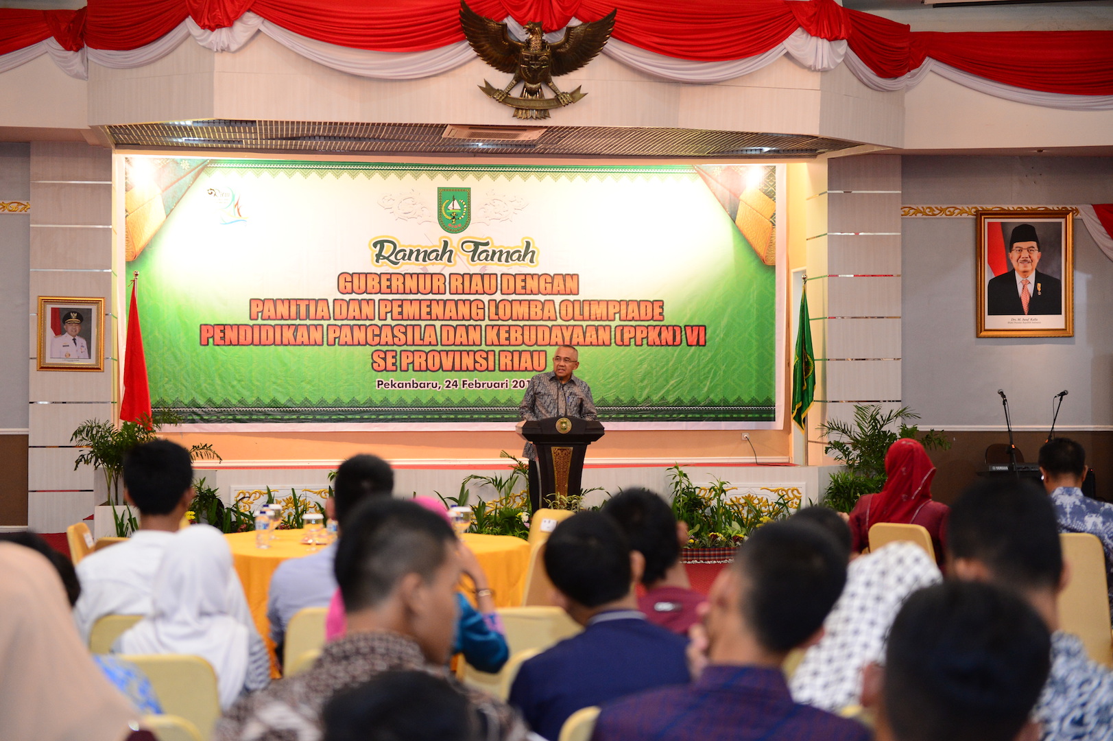 Permalink ke Ramah Tamah Gubri dengan Panitia dan Pemenang Lomba Olimpiade PPKN VI se Provinsi Riau